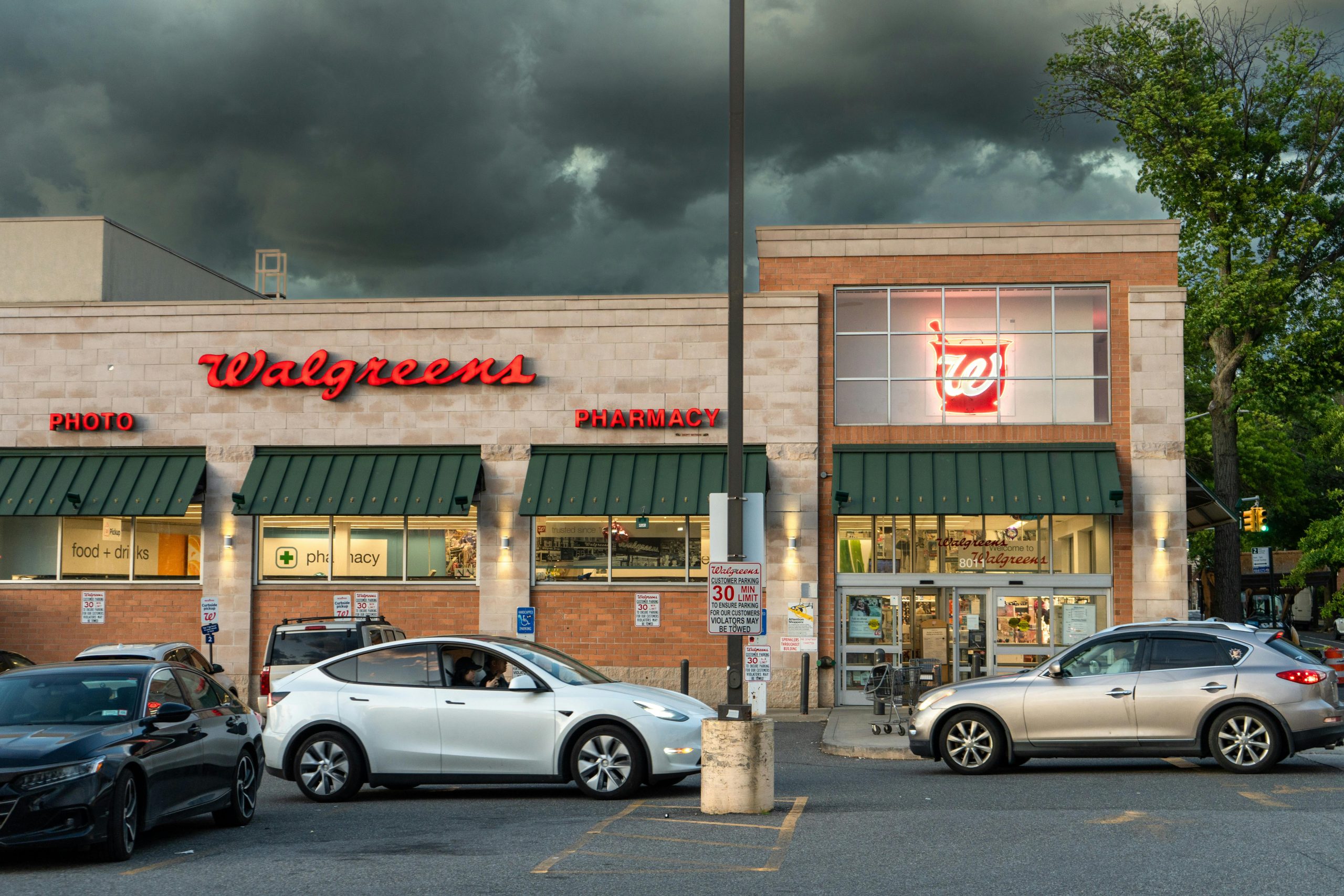 Assaulted in a grocery store parking lot over Blue Moon… [story]