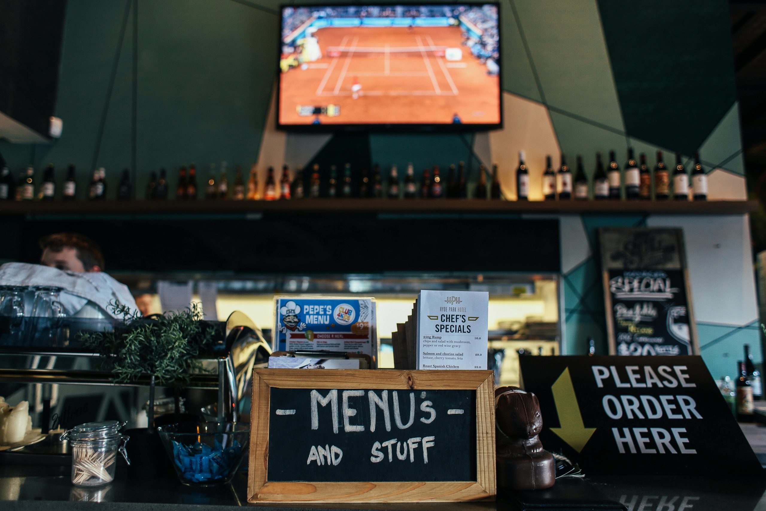 Real Talk: I HATE it when bars don’t have their bar menus printed or on a chalkboard.