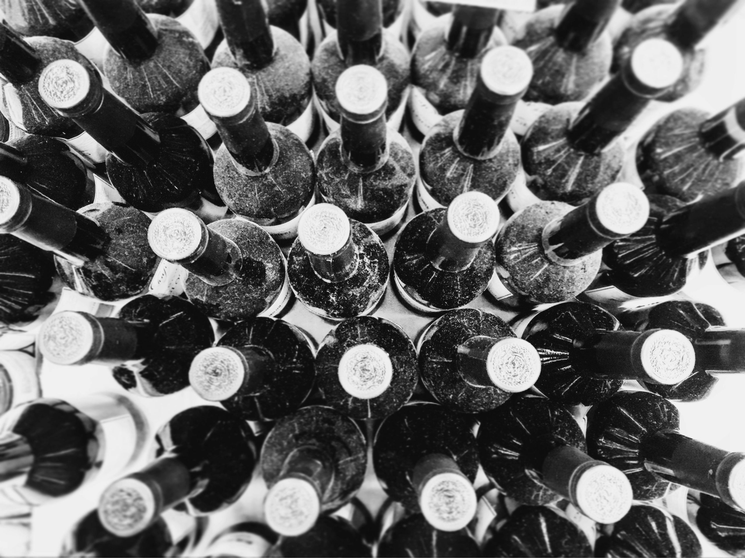 Regarding posts of old bottles asking r/wine if the bottle is still drinkable…
