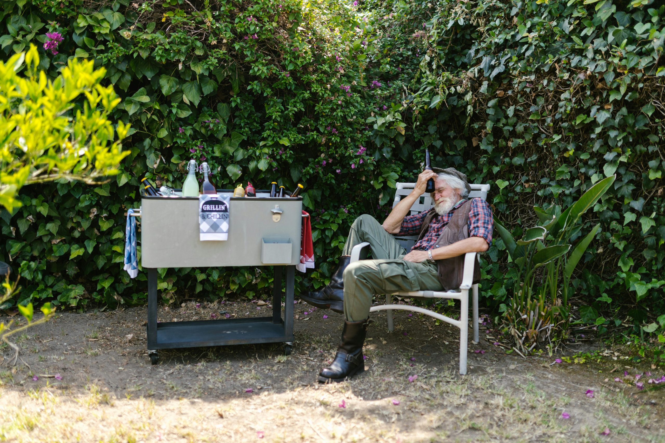 Does anyone else find it physically impossible to grill without drinking a beer?